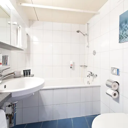 Hotel Leonardo Boutique Rigihof 4*