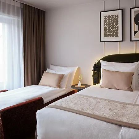 بوتيك ليوناردو ريغيهوف زوريخ 4*